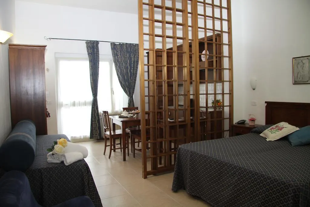 Residence I Due Pini Marina di Grosseto 3*,